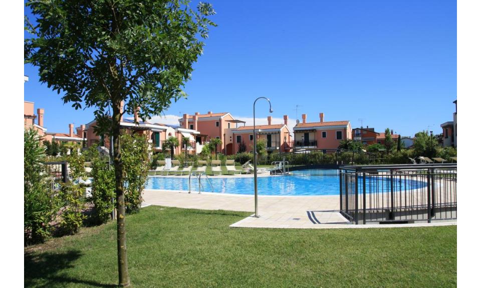 residence MILANO DUNE: esterno con piscina