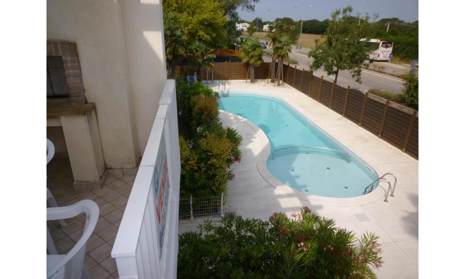 residence LE PALME: C6/PTX - terrazzo vista piscina (esempio)