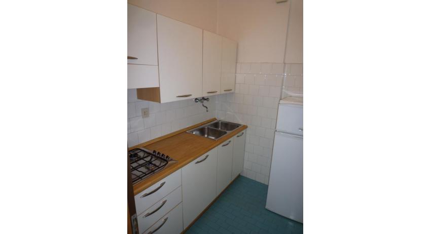appartamenti GIARDINO: C6 - cucina (esempio)