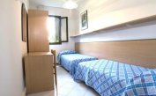 résidence PORTO SOLE: C4/1 - chambre avec deux lits (exemple)