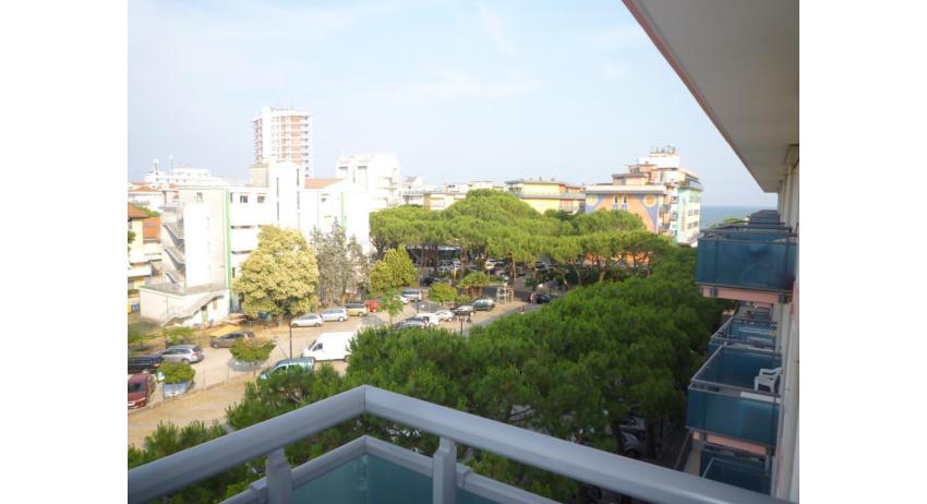 appartamenti LARA: C4 - balcone con vista (esempio)