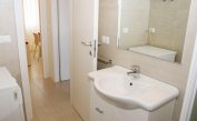 residence EQUILIO: B5 - bathroom (example)