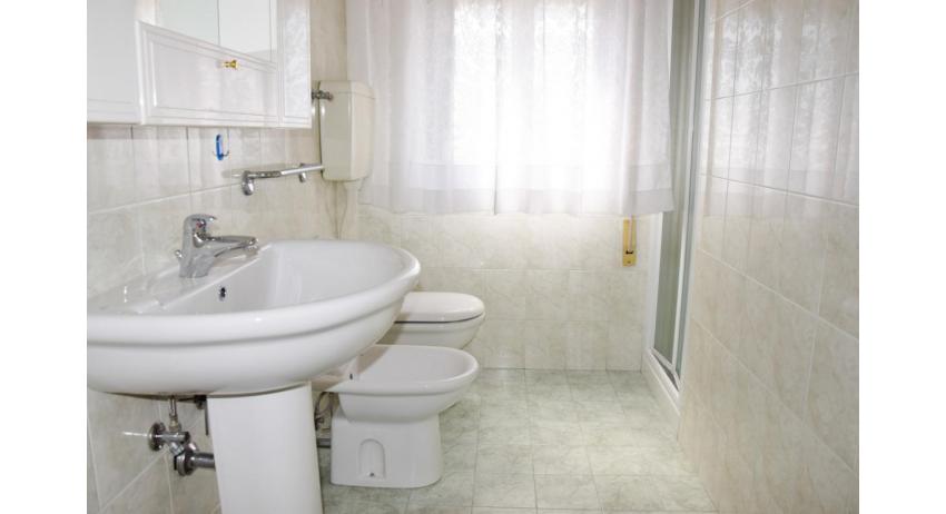 apartments VILLA VANIA: B4/np - bathroom (example)