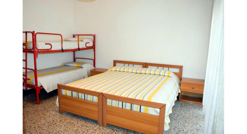 apartments VILLA VANIA: B4/np - bedroom (example)