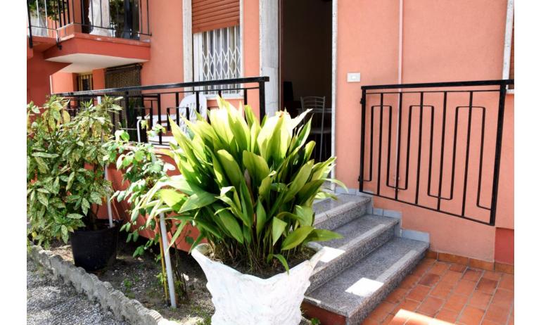 appartamenti VILLA VANIA: B5+ - balcone (esempio)