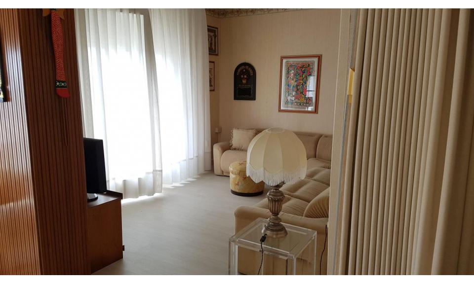 apartments CENTRO COMMERCIALE: C4 - living room (example)